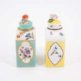 TWO PORCELAIN TEA CADDIES WITH GROUND AND FLOWER RESERVES - photo 4