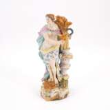 PORCELAIN ALLEGORY OF SUMMER WITH LARGE BUNDLE OF EARS, SICKLE AND CROWN OF EARS ON ROCAILLE BASE - фото 1