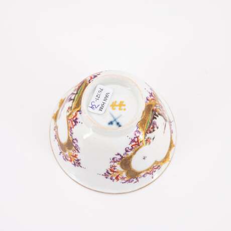 PORCELAIN TEA BOWL WITH CHINOISERIES AND SAUCER WITH MERCHANT NAVY SCENES - фото 7