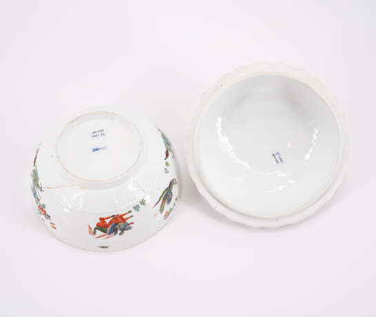 SMALL PORCELAIN TUREEN AND LID WITH CHI'I'LIN DECOR - фото 6