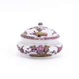 OVAL PORCELAIN BOX WITH TABLE DECOR PAINTED BLUE UNDER GLAZE AND PURPLE COLOURED - фото 1
