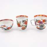 PORCELAIN MUG WITH DOUBLE HANDLE, BEAKER & TEA BOWL WITH SAUCERS AND WITH OVER-DECORATED KAKIEMON DECOR - фото 2