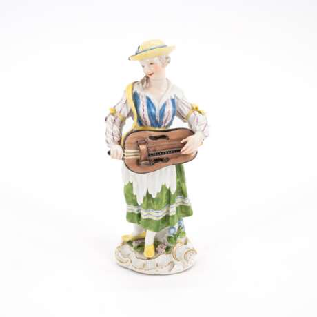 PORCELAIN FEMALE MUSICIAN WITH HURDY-GURDY - photo 1