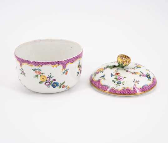 PORCELAIN TEA SERVICE FOR SIX WITH FLOWER GARLANDS AND PURPLE SCALES DECOR - photo 2