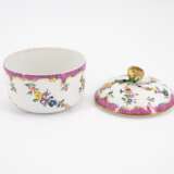 PORCELAIN TEA SERVICE FOR SIX WITH FLOWER GARLANDS AND PURPLE SCALES DECOR - photo 2