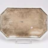 PORCELAIN TRAY WITH WATTEAU PAINTING - photo 2