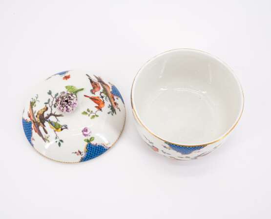 LARGE SUGAR BOWL, FOUR SMALLER, TWO LARGER CUPS WITH UT AND BIRD DECORS - photo 11