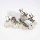 PORCELAIN HUNTING ENSEMBLE WITH A SHOT AND A MOURNING STAG - Foto 3