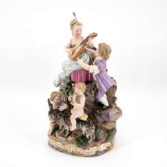LARGE PORCELAIN ENSEMBLE WITH MUSICIANS AND FEMALE WINEMAKERS