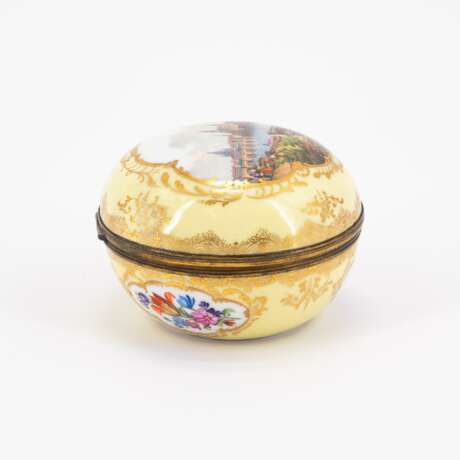 ROUND PORCELAIN BOX WITH HINGED LID AND VIEW OF DRESDEN - фото 3