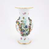 SMALL PORCELAIN VASE WITH APPLIED FLOWERS AND FRUITS - photo 4