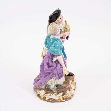 PORCELAIN ENSEMBLE OF A GALLANT LADY AND A SOLDIER - photo 4