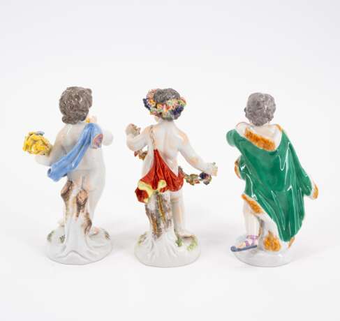 THREE CUPIDS AS ALLEGORIES OF THE SEASONS 'SUMMER', 'AUTUMN' AND 'WINTER' - Foto 3