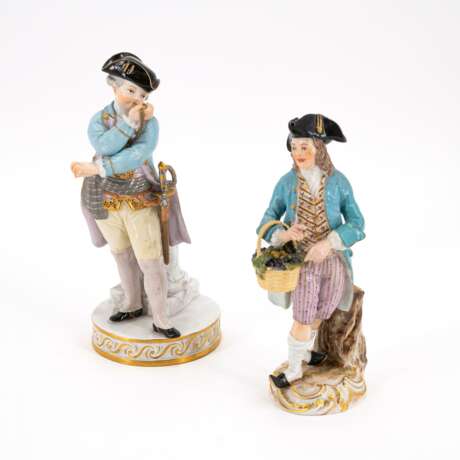 PORCELAIN FIGURINES 'GARDENER WITH GRAPES' AND 'SOLDIER WITH POCKET WATCH' - фото 1
