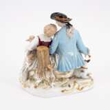 PORCELAIN SHEPHERD ENSEMBLE ON ROCAILLE BASE WITH SMALL DOG AND LAMB - Foto 3