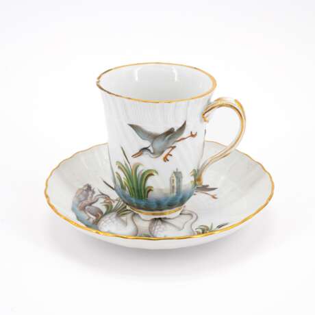 PORCELAIN CUP AND SAUCER WITH THE DECOR OF THE SWAN SERVICE - Foto 1
