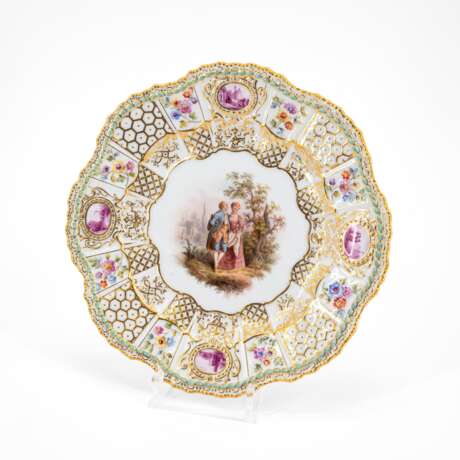 ORNATE PORCELAIN PLATE WITH GALLANTRY-SCENE - photo 1