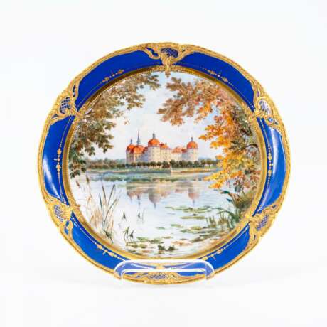 PORCELAIN PLATE WITH VIEW OF MORITZBURG CASTLE - фото 1