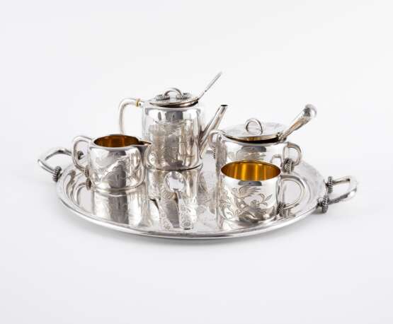 SILVER TEA SET WITH TRAY AS A GIFT FOR THE GERMAN CONSUL IN ST. PETERSBURG A. BRAUN 1881 - Foto 1