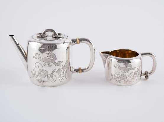 SILVER TEA SET WITH TRAY AS A GIFT FOR THE GERMAN CONSUL IN ST. PETERSBURG A. BRAUN 1881 - photo 3