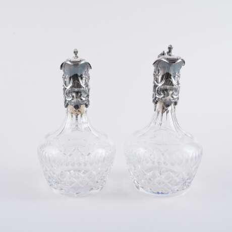 PAIR OF SILVER CARAFES WITH SILVER MOUNTING ROCOCO STYLE - Foto 4