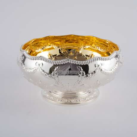 SPLENDID FOOTED BOWL WITH FESTONS - photo 3
