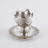 SILVER SAUCIERE ON FIXED BOTTOM PLATE WITH PORTRAIT MEDALLIONS - Foto 4