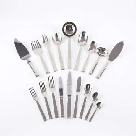 LARGE SILVER CUTLERY SET STYLE ART DECO - фото 1