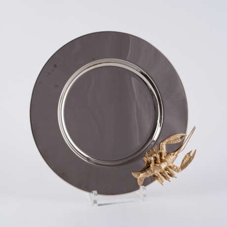 SUITE OF TWELVE UNDERPLATES WITH PLASTIC LOBSTERS - фото 4