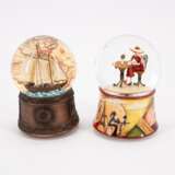 ENSEMBLE OF TWO PAPER THEATRES AND TWO SNOW GLOBES AS MUSIC BOXES MADE OF GLASS, PLASTIC, METAL, WOOD AND PAPER - фото 6