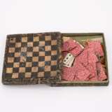 MINIATURE WOODEN GAME BOX, SET OF GLASS MARBLES AND PLAYING CARD BOX - Foto 5