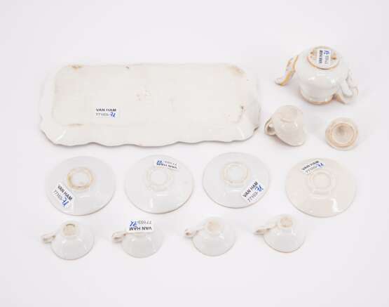 TWO PORCELAIN MINIATURE TEASERVICE WITH TRAYS - photo 3