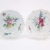SERIES OF NINE FAIENCE PLATES, ONE SQUARE SHALLOW BOWL WITH "FLEURES CONTOURNÉES" - photo 6