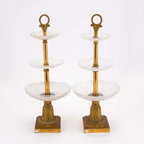 PAIR OF BRONZE ETAGERES EMPIRE - photo 3