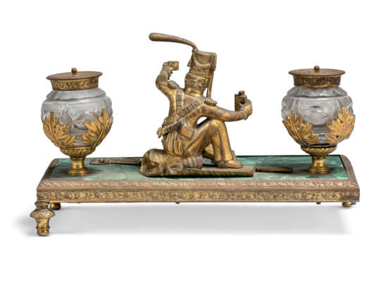 AN ASSEMBLED ORMOLU-MOUNTED MALACHITE DESK SET - фото 2