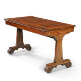 A GEORGE IV BRAZILIAN ROSEWOOD LIBRARY TABLE - Foto 3