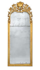 A WILLIAM AND MARY GILTWOOD PIER MIRROR