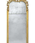 Pier glass. A WILLIAM AND MARY GILTWOOD PIER MIRROR