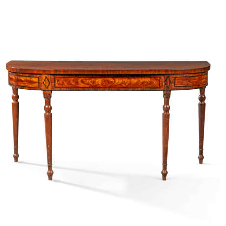 A REGENCY PAIR OF GRAINED MAHOGANY SERVING TABLES - photo 5