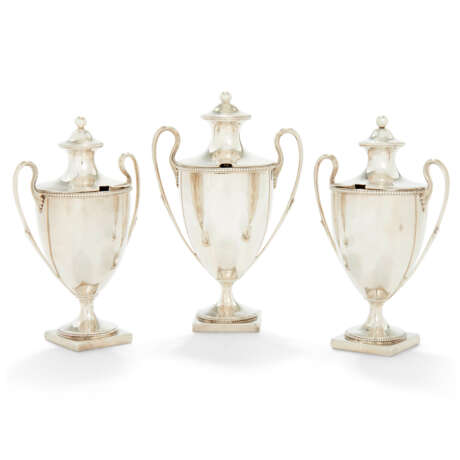 A SET OF THREE GEORGE III SILVER TWO-HANDLED SUGAR VASES AND COVERS - фото 2