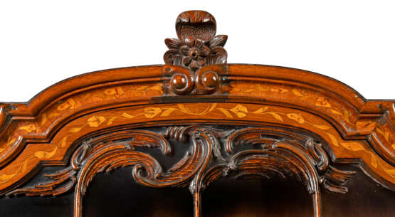 A DUTCH FLORAL MARQUETRY, FRUITWOOD, OAK AND WALNUT DISPLAY CABINET - photo 4