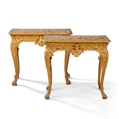 A NEAR PAIR OF GEORGE I GILT-GESSO SIDE TABLES - photo 2
