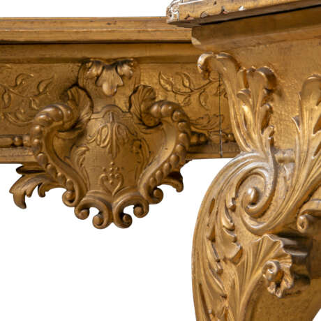 A NEAR PAIR OF GEORGE I GILT-GESSO SIDE TABLES - фото 7