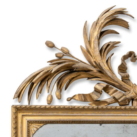 A GILTWOOD AND COMPOSITION PIER MIRROR - photo 2