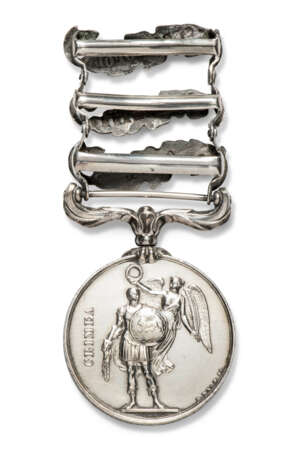 Crimea Medal 1854, three clasps, Alma, Inkermann, Sebastopol (impressed Martin Donohoe, 88th Regiment) - фото 2