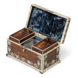 AN ANGLO-INDIAN SILVER-MOUNTED AND ENGRAVED-IVORY INLAID INDIAN ROSEWOOD TEA CADDY - фото 5