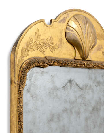 A NEAR PAIR OF GEORGE I GILTWOOD AND COMPOSITION PIER MIRRORS - фото 4