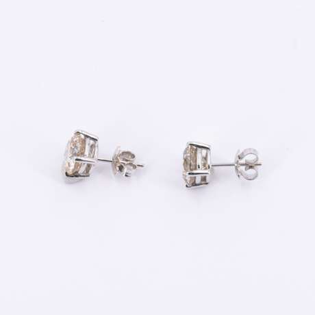 Solitaire-Ear-Studs - photo 3