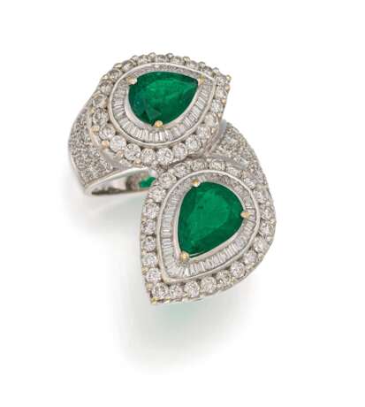 Emerald-Diamond-Ring - photo 1