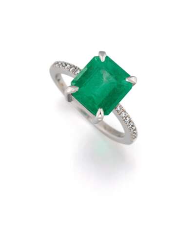 Columbian Emerald-Diamond-Ring - фото 1